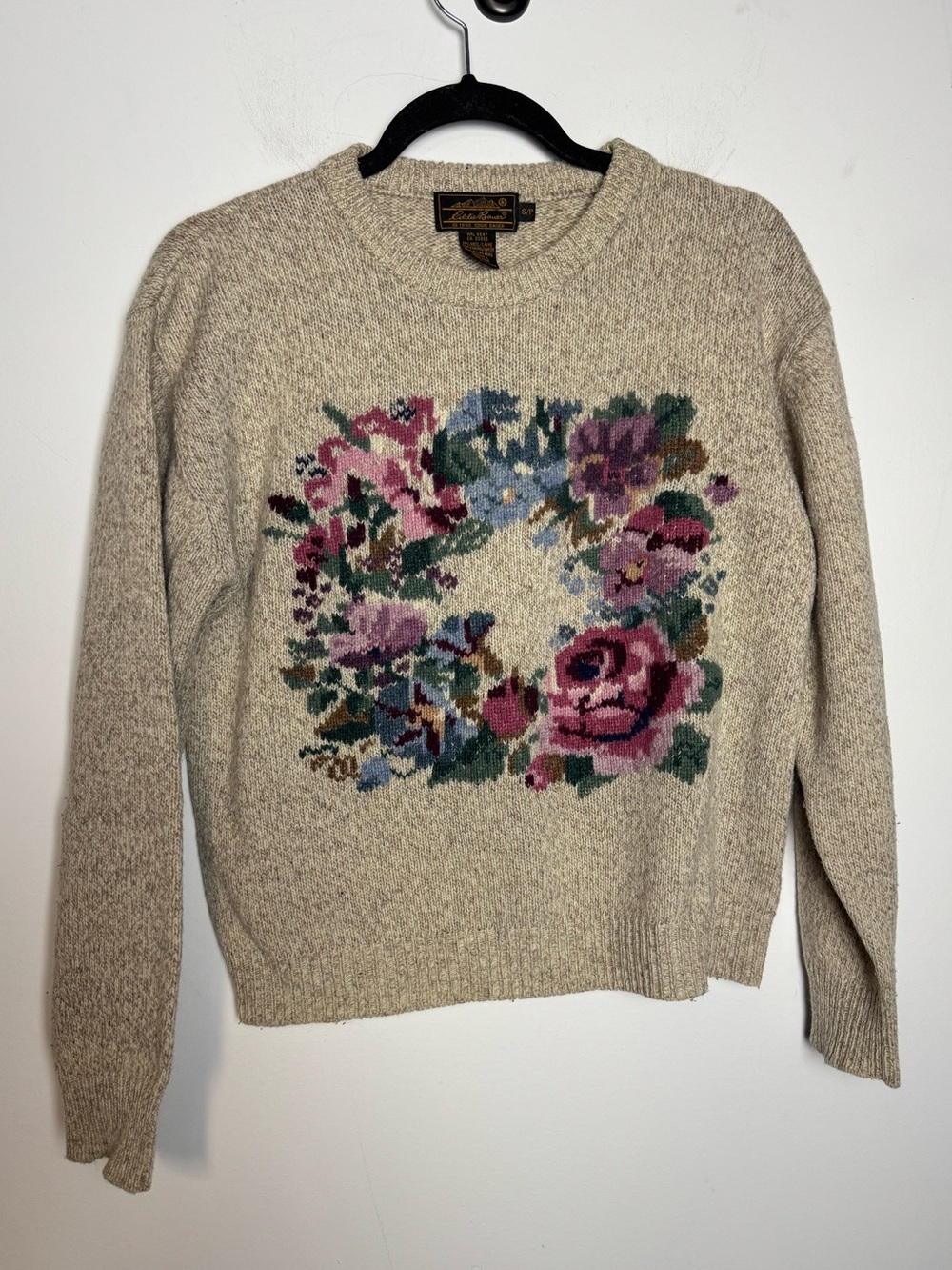 Vintage 1990s Eddie Bauer Wool Floral Wreath Sweater a heathered oatmeal